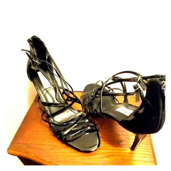 Steve Madden Shoes - Steve Madden size 10m black strappy shoes